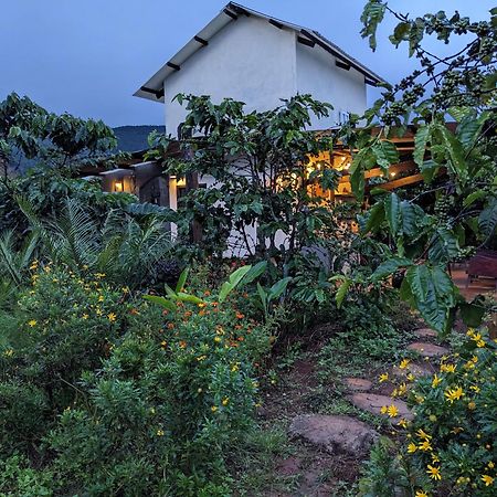 Ivy Coffee Farm - Garden House Apartman Duc Trong Kültér fotó